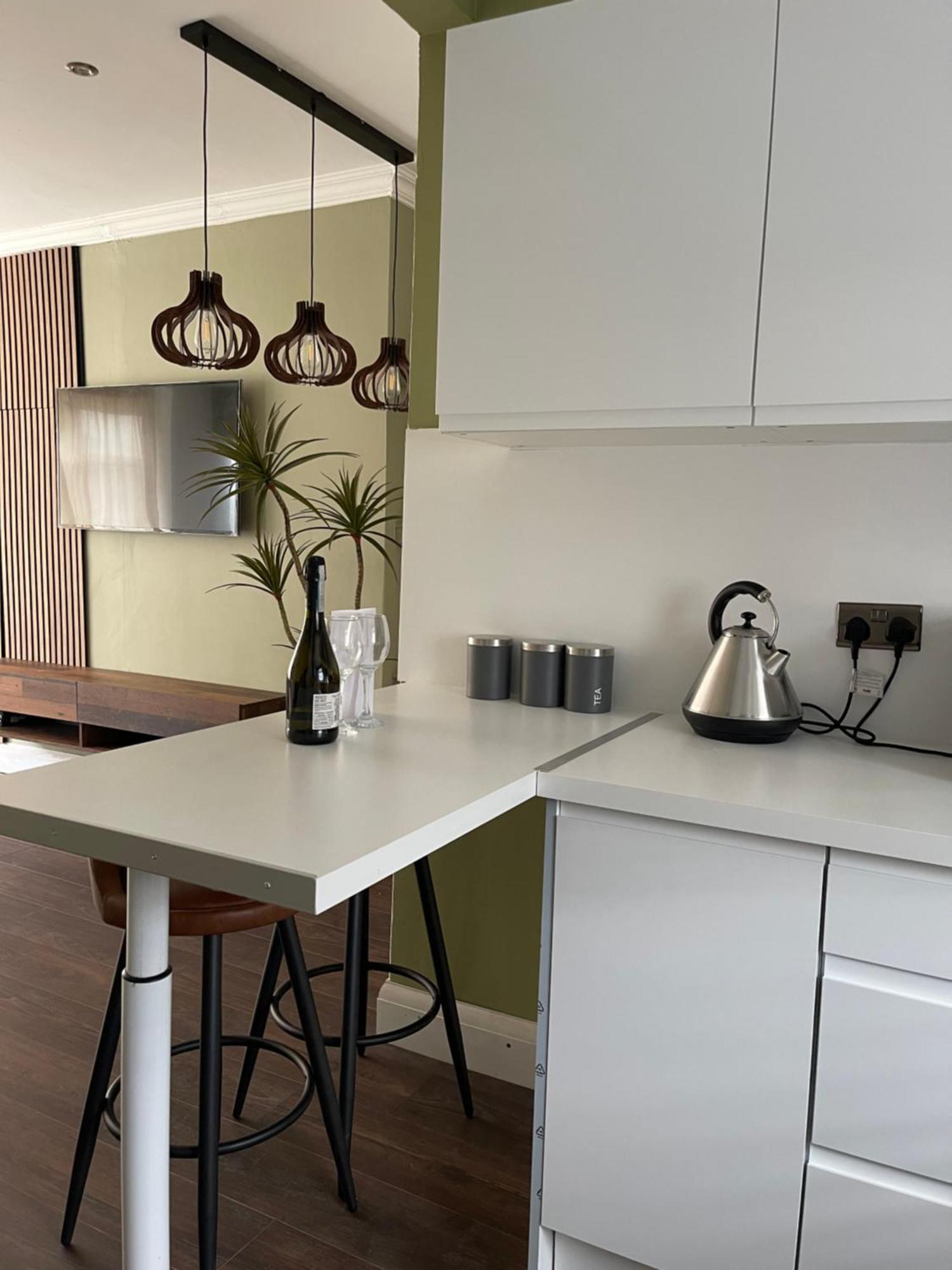 Modern Premium 2 Bedroom Home In Kent Chatham  Exterior photo