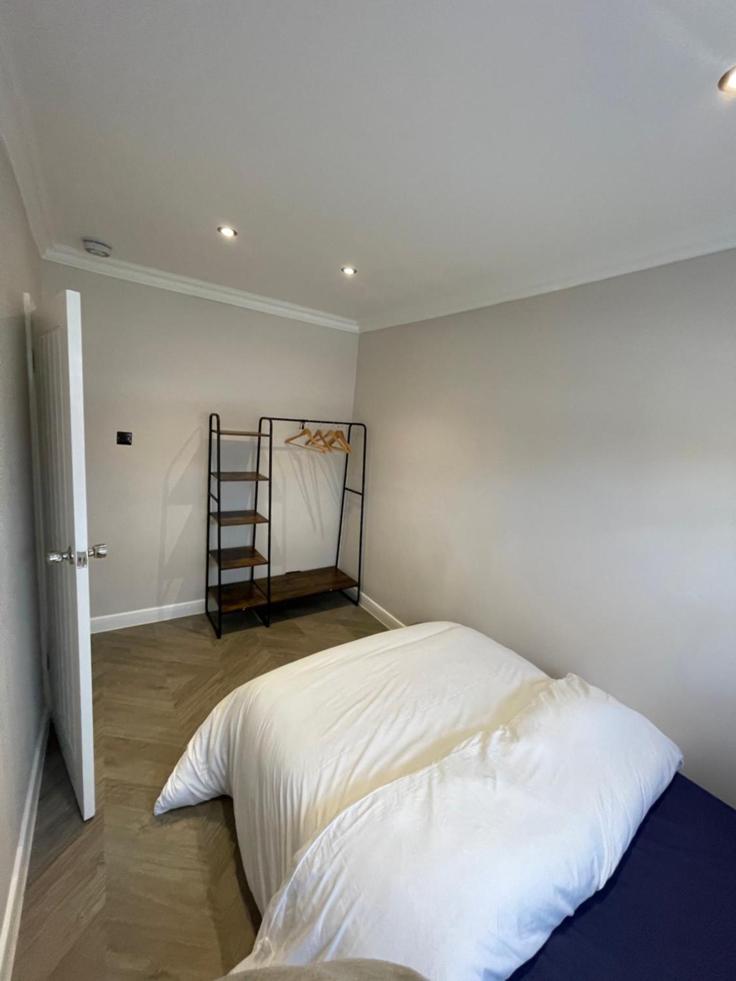 Modern Premium 2 Bedroom Home In Kent Chatham  Exterior photo